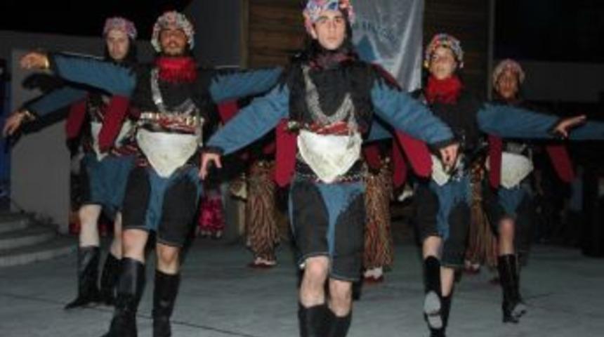 Yıldırım'da Halk Dansları Ş&ouml;leni