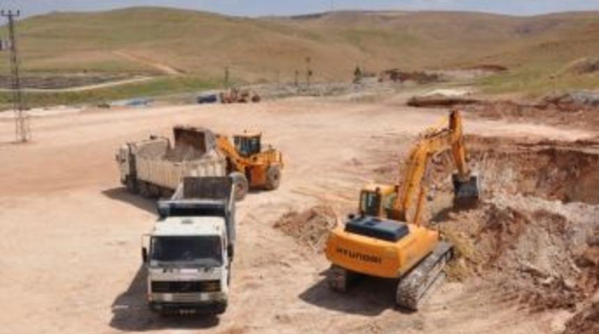 Siirt&rsquo;te 8 Mahallede &Ccedil;alışmalar Devam Ediyor