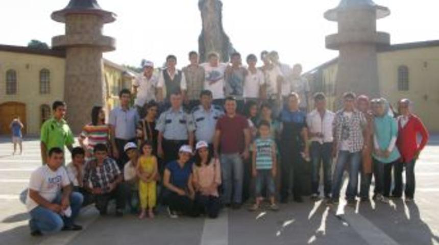 &ldquo;Birecikli Gen&ccedil;ler Yarışıyor&rdquo; Projesi Kapsamında &Ouml;ğrenciler Gaziantep'i Gezdi