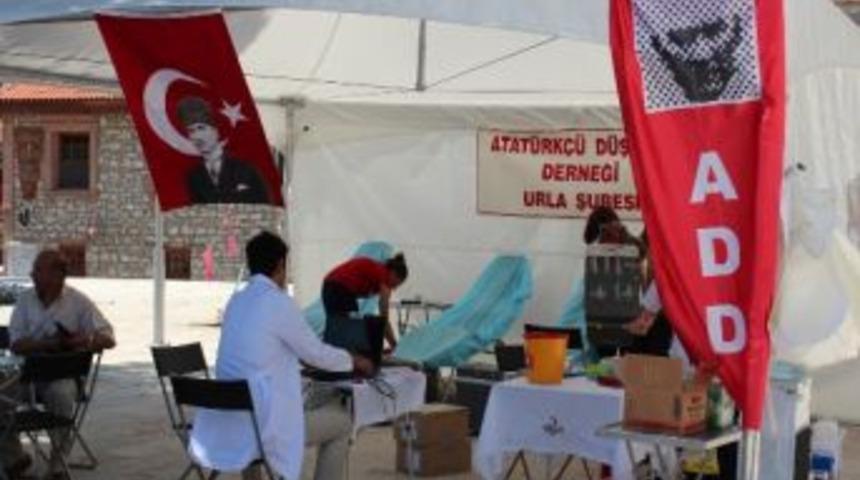 Urla&rsquo;da Kızılaya Kan Bağışı Yapıldı