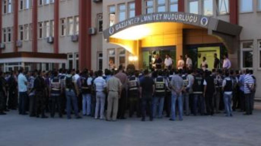 Uyuşturucu Satıcılarına Darbe: 32 G&ouml;zaltı