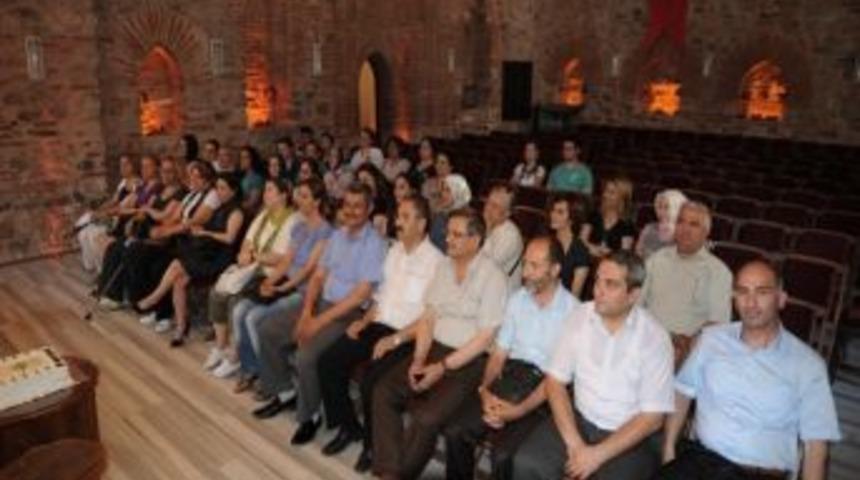 Osmek &Ouml;ğretmenlerinin Gurur G&uuml;n&uuml;