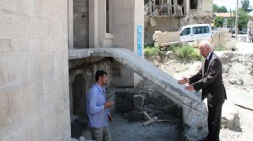 Osmanlı'dan Kalma K&uuml;t&uuml;phane Ziyarete A&ccedil;ılıyor