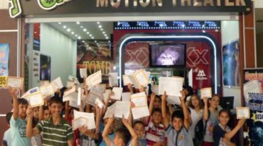 Funny Club, Başarılı &Ouml;ğrencileri Sevindirdi