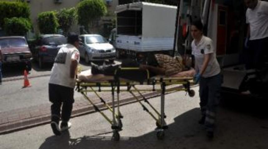 Otomobilin &Ccedil;arptığı Yaya Yaralandı