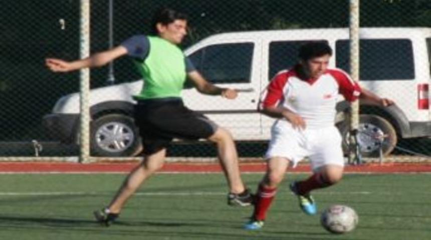 Polisler, Yabancı &Ouml;ğrencilerle Dostluk Ma&ccedil;ı Yaptı