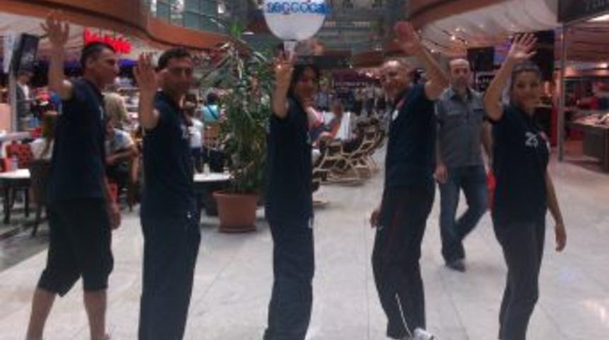 Atletler Olimpiyat Kotası I&ccedil;in Berlin'e Gitti