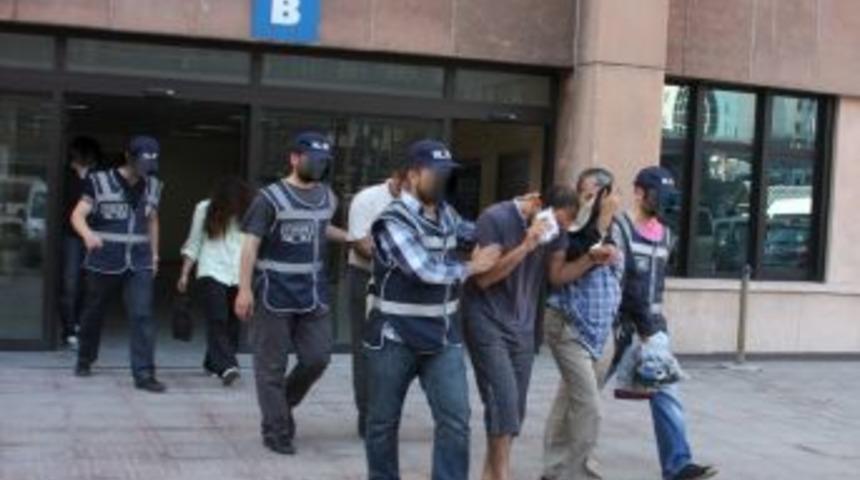 Aracın Her Tarafından Eroin &Ccedil;ıktı