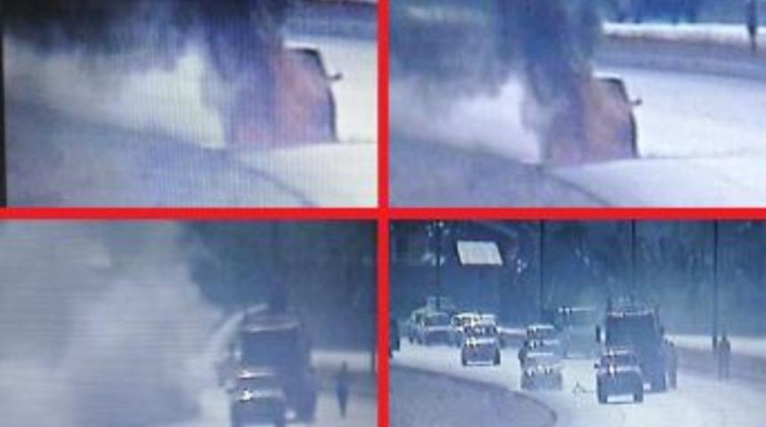 Yol Ortasında Alev Alan Ara&ccedil; Paniğe Neden Oldu