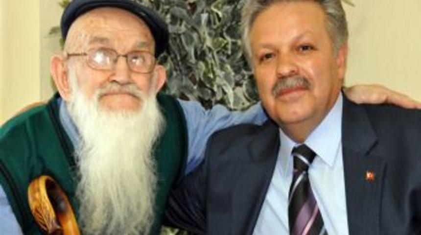 Vali Kahraman: Huzur, Samimi Bir G&ouml;n&uuml;l Taşımayı Gerektirir