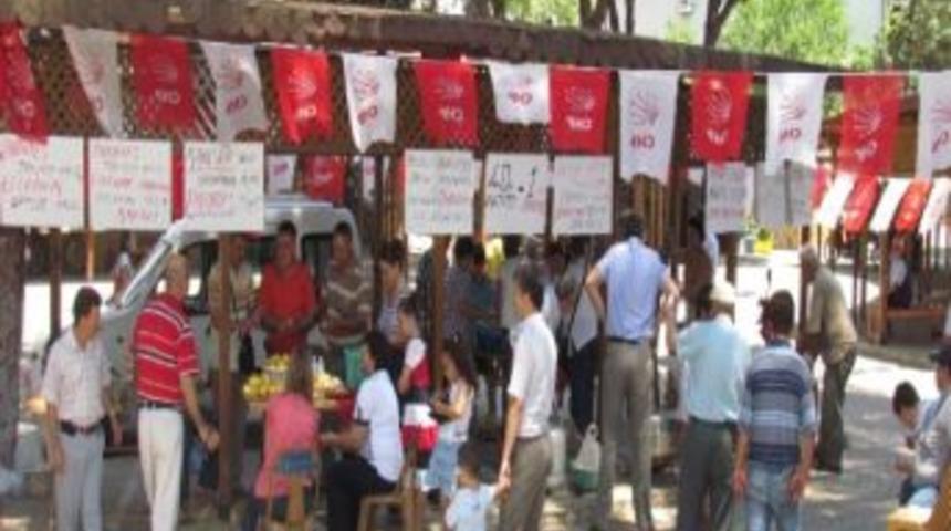 &Ouml;demiş'te Chp&rsquo;den 'patates Yiyelim' Eylemi