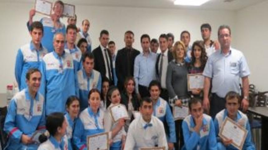 Erzurum Avm Personeli Sertifikalarını Aldı