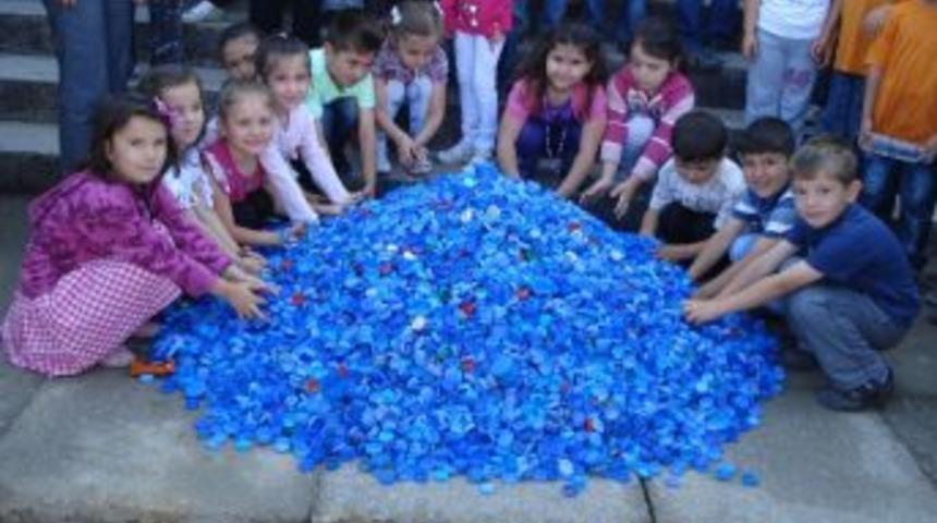 &Ouml;ğrencilerden Mavi Kapak Kampanyası