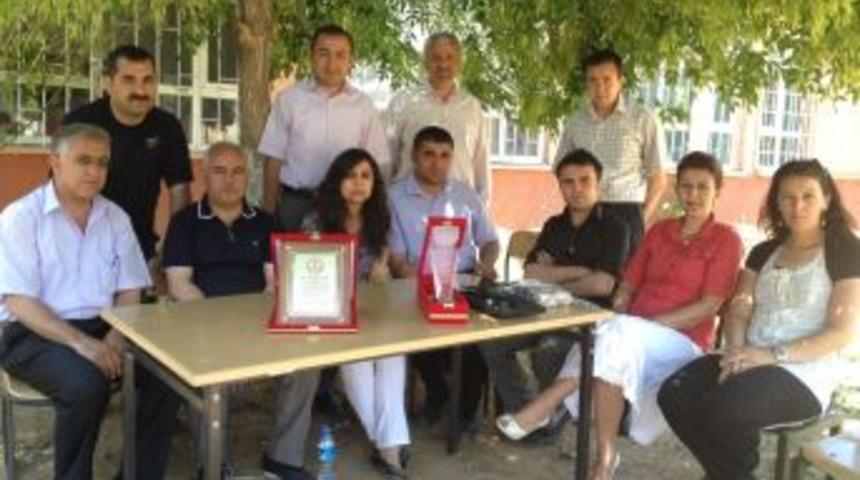 Muş Merkez Kız Yatılı İlk&ouml;ğretim B&ouml;lge Okulu T&uuml;rkiye 2.si