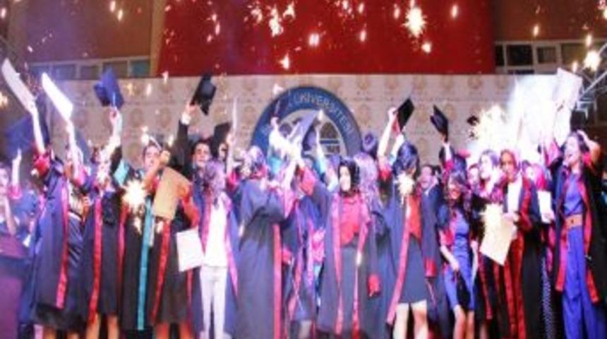 İktisadi Ve İdari Bilimler&rsquo;in Mezuniyet Coşkusu