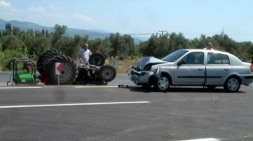 Burhaniye-edremit Yolundaki Kaza Ucuz Atlatıldı