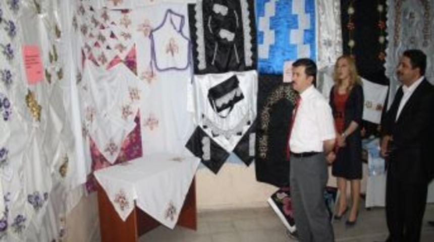 Halk Eğitim Merkezi&rsquo;nde Yıl Sonu Sergisi A&ccedil;ıldı