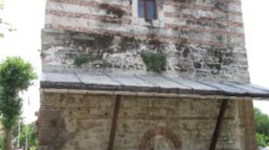 Zindan Baba Ziyaret&ccedil;ilerini Bekliyor