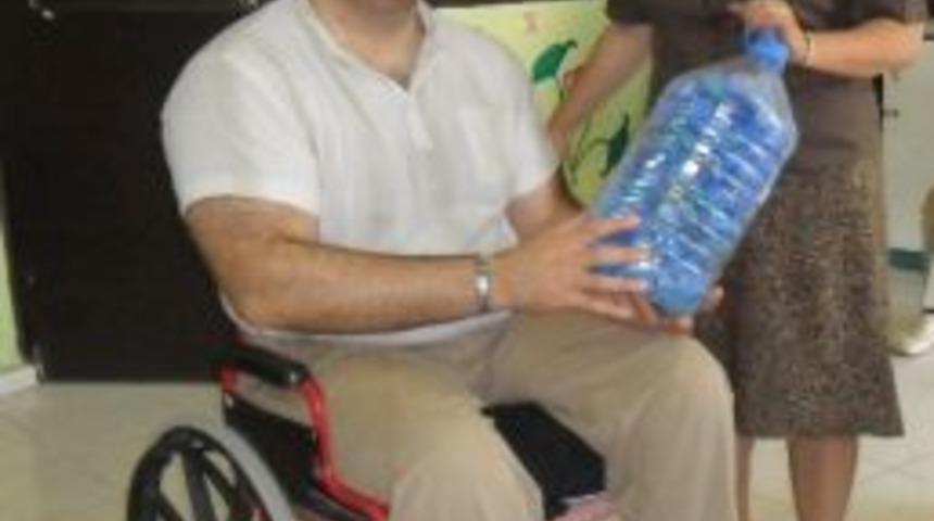 Ak Partili Kadınlardan Engellilere Destek