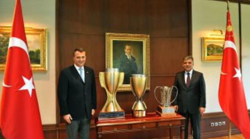 Cumhurbaşkanı G&uuml;l, Beşiktaş Heyetini Kabul Etti