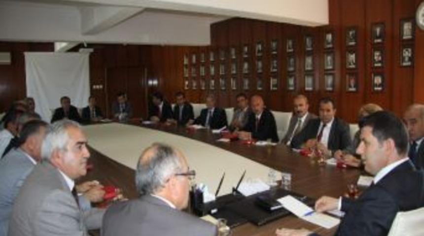 İl&ccedil;e &Ouml;zel İdare M&uuml;d&uuml;rleri İle Bir Araya Geldi