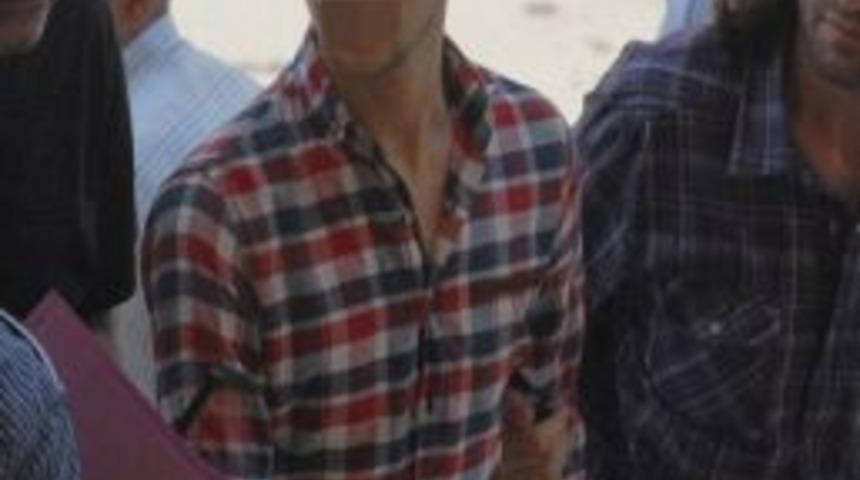 Polise Silah &Ccedil;ekme İddiasına Tutuklama