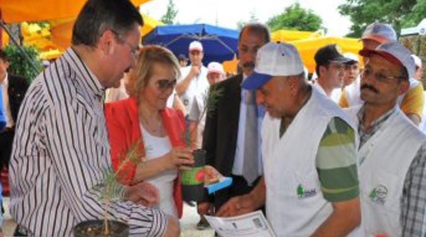 Bahçıvanlık Kursuna Katılanlar Sertifikalarını Aldı