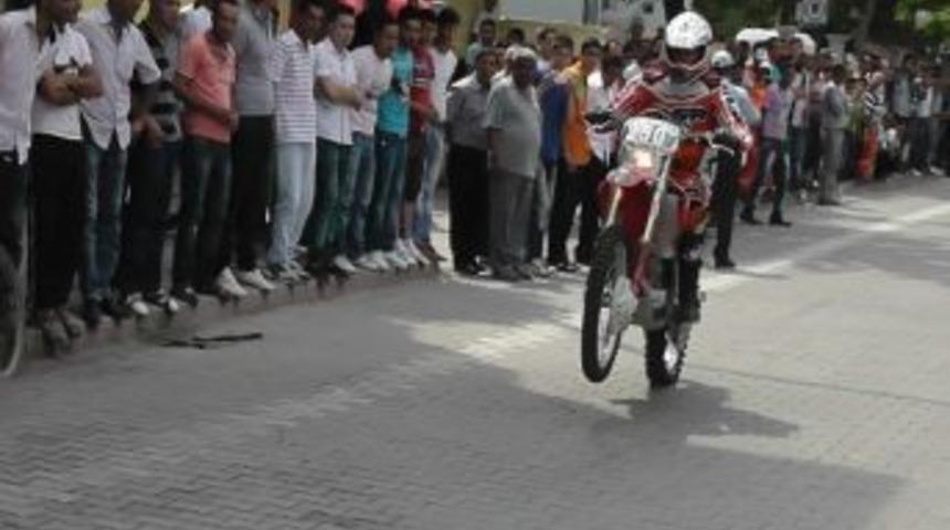 Kulu’da Tek Teker Motokros Şov