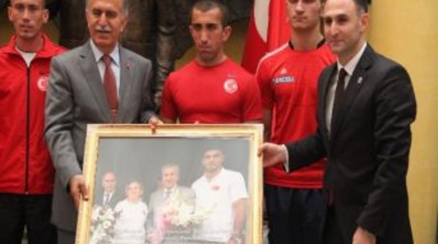 Londra Olimpiyatlarında Bursa'nın Gururu Olacaklar