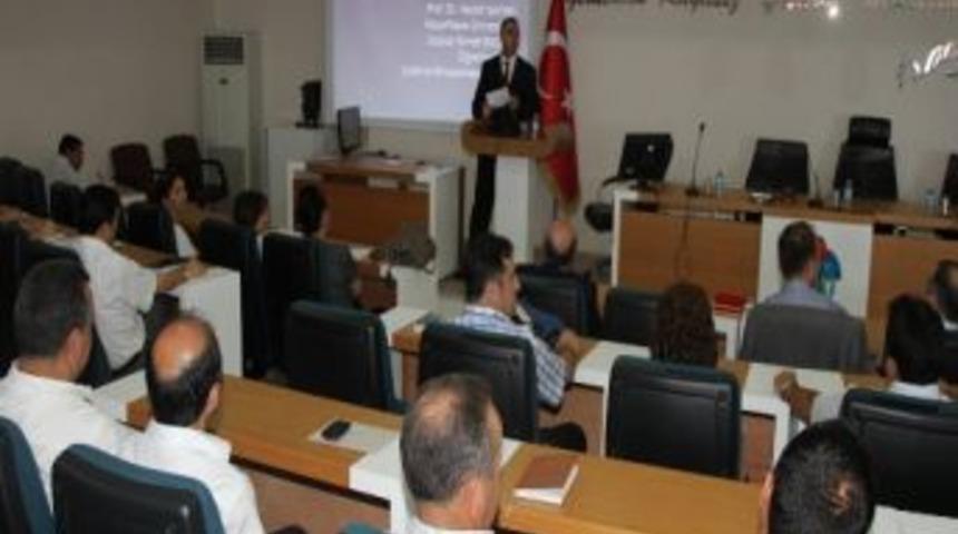 M&uuml;d&uuml;rlere Stres'le Başa &Ccedil;ıkmanın Yolları Anlatıldı