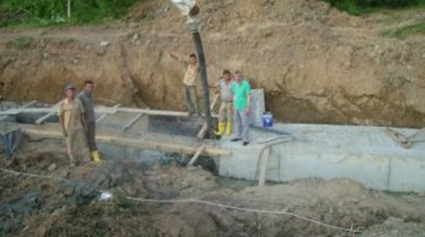 G&ouml;b&uuml; K&ouml;y&uuml;nde Dere Islah &Ccedil;alışmaları Ve Enerji Nakil Hatları Değişiyor