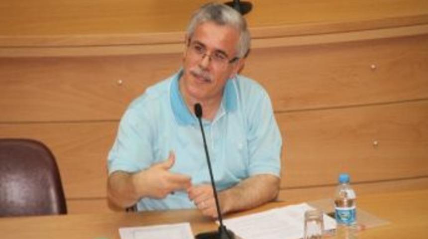 Yazar Ahmet &Ouml;zkılın&ccedil;&rsquo;tan 'renkler İ&ccedil;inde Yaşam Şekli' Semineri