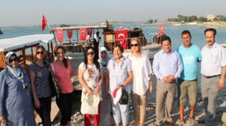 Şehit Eşleri Ve &Ccedil;ocukları Teknik Gezisiyle Stres Attı