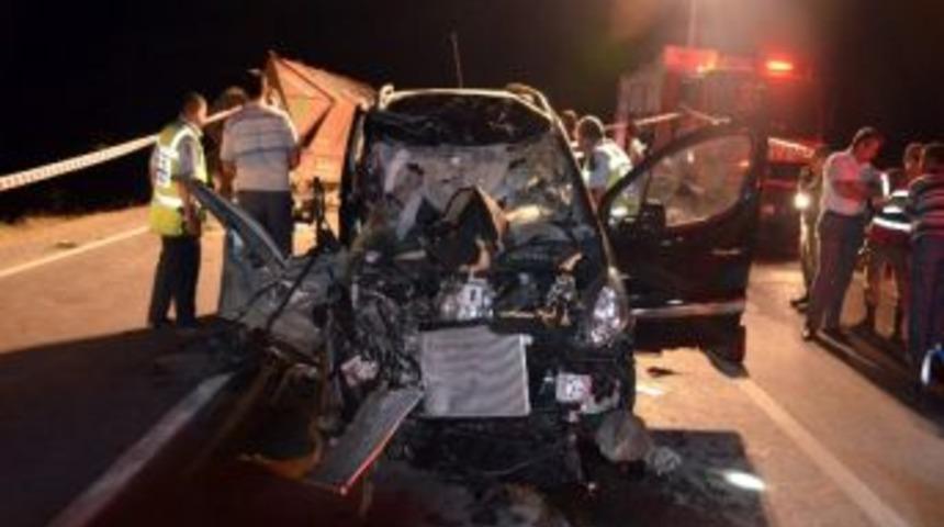 Gaziantep&rsquo;te Trafik Kazası: 1 &Ouml;l&uuml;, 2 Yaralı