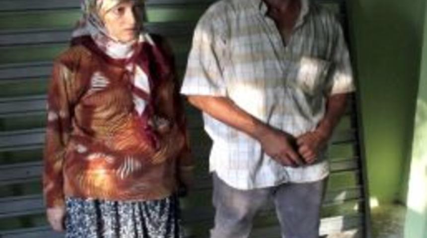 Eşiyle Sokakta Kalan Hamile Kadına Valilik Sahip &Ccedil;ıktı