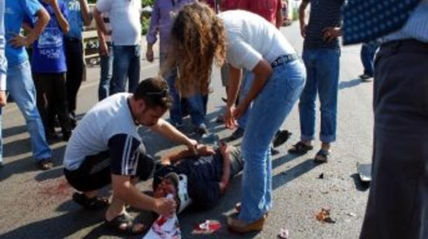 Salihli&rsquo;de Trafik Kazası: 2 Yaralı