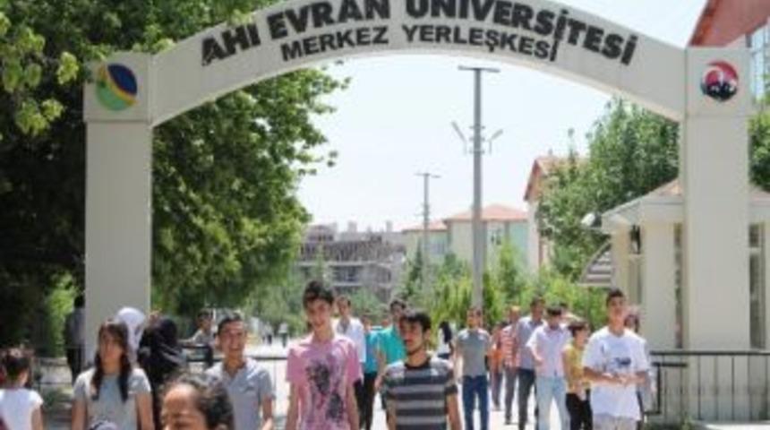 Kırşehir&rsquo;de Lys-1 Matematik Sınavına 2 Bin 276 &Ouml;ğrenci Girdi