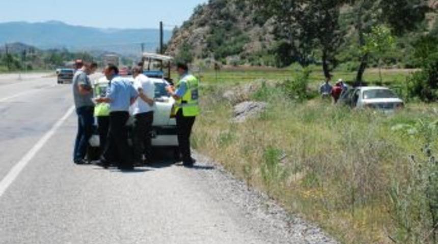 Osmancık’ta Otomobil Tarlaya Uçtu