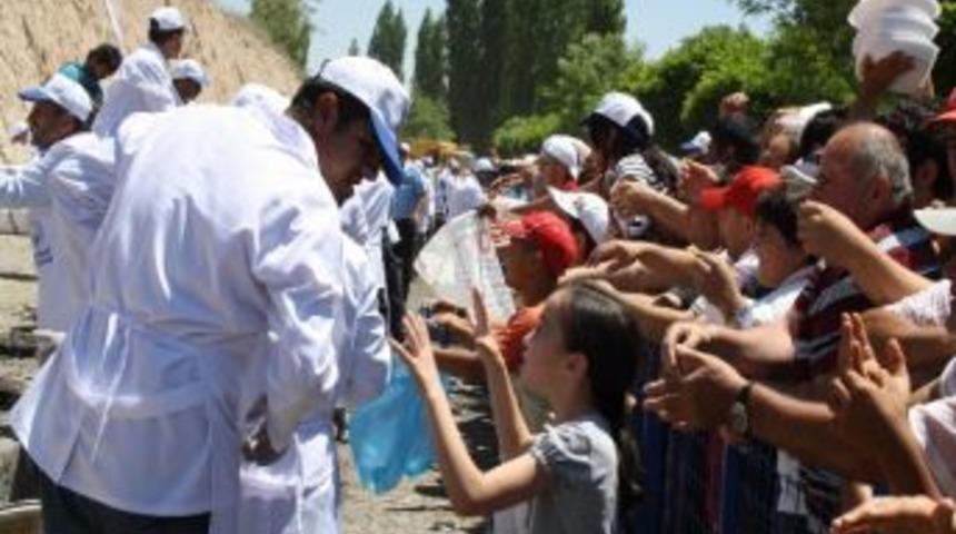 50 Bin Kişilik Pilav 1 Saatte Tükendi