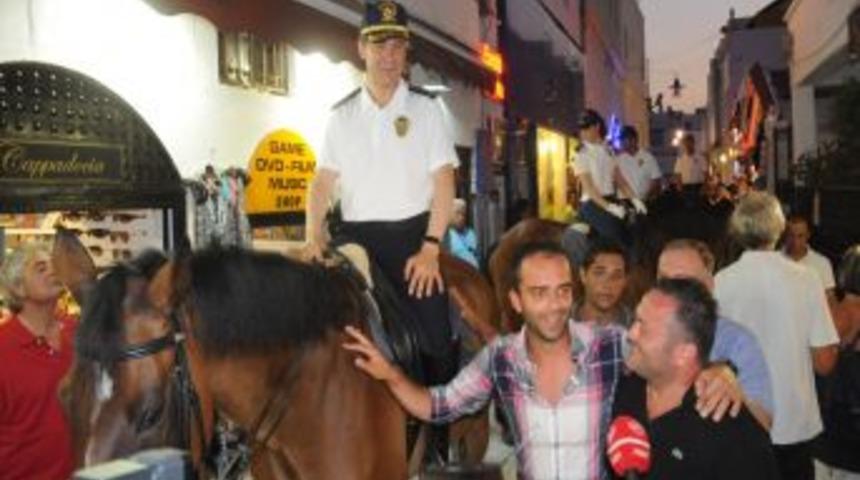 Atlı Polisler Bodrum Sahillerinde G&ouml;reve Başladı