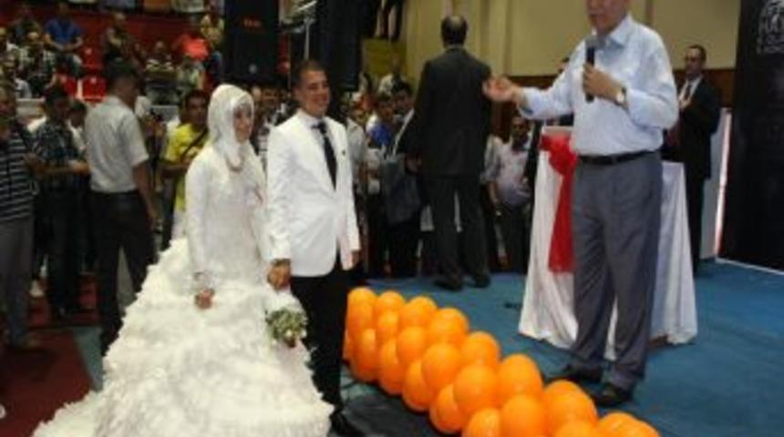 Nik&acirc;htan &Ouml;nce Kongrede Oy Kullanmaya Geldiler