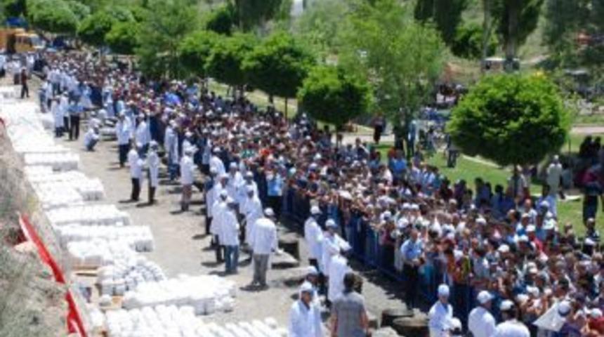 'Mimarsinan’ı Anma Ve Evliyalar Günü' 10 Bin Kişinin Katılımı Ile Kutlandı