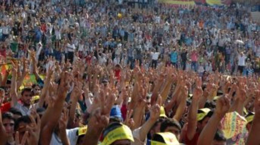 Demirtaş, "k&uuml;rt&ccedil;e Se&ccedil;meli Dersi Devrimmiş Gibi Yutturamazlar"