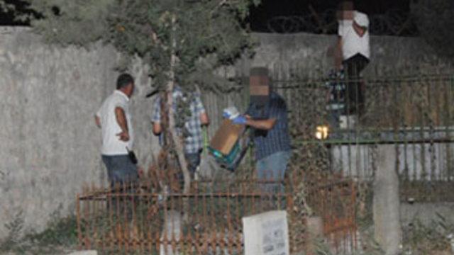 Mezarlıkta molotof imalatı