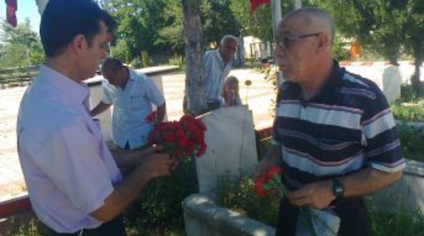 Şehit babaları unutulmadı