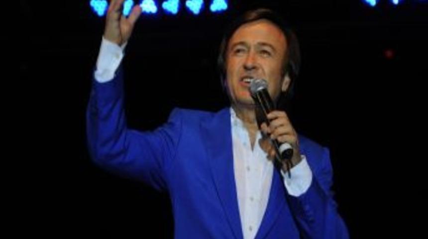 Erol Evgin, Kanuni Kavuğu Ile Konser Verdi
