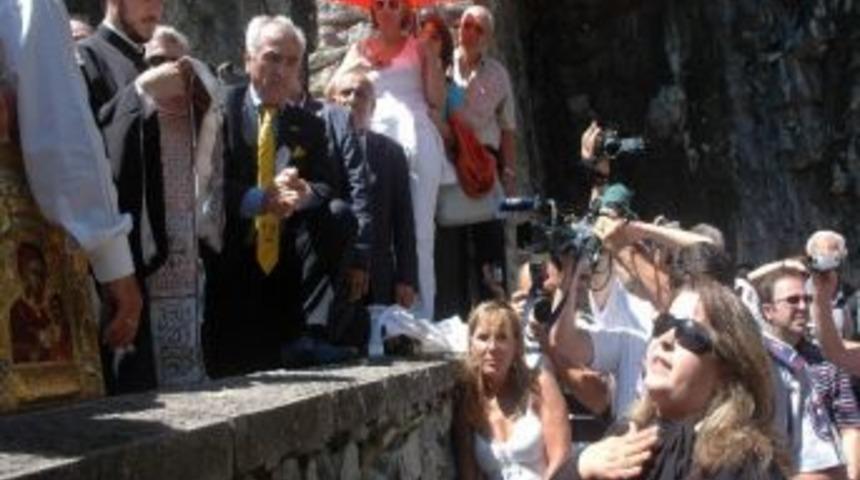 S&uuml;mela&rsquo;da Ayin Tartışması Sonrası Başına Gelmedik Kalmadı