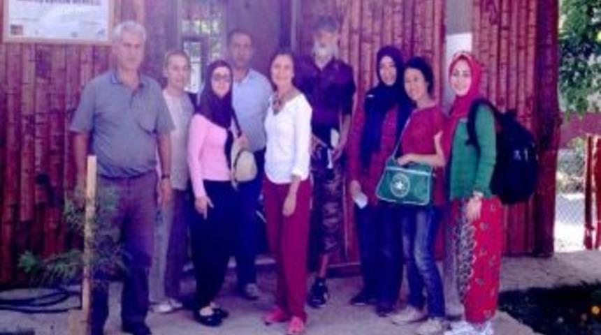 Bisiklet&ccedil;iler Eşitlik Merkezini Ziyaret Etti