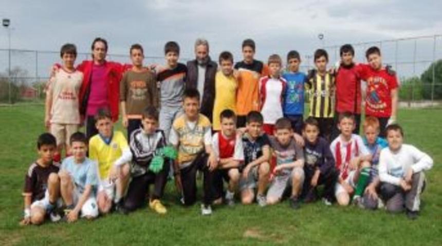 G&ouml;nen'de Futbol Okulu Başlıyor