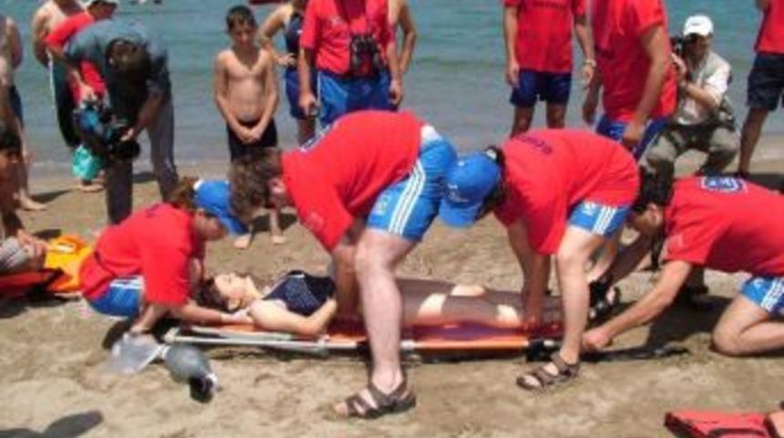 Kurtarma Timi 28 Kişiyi Hayata Bağladı